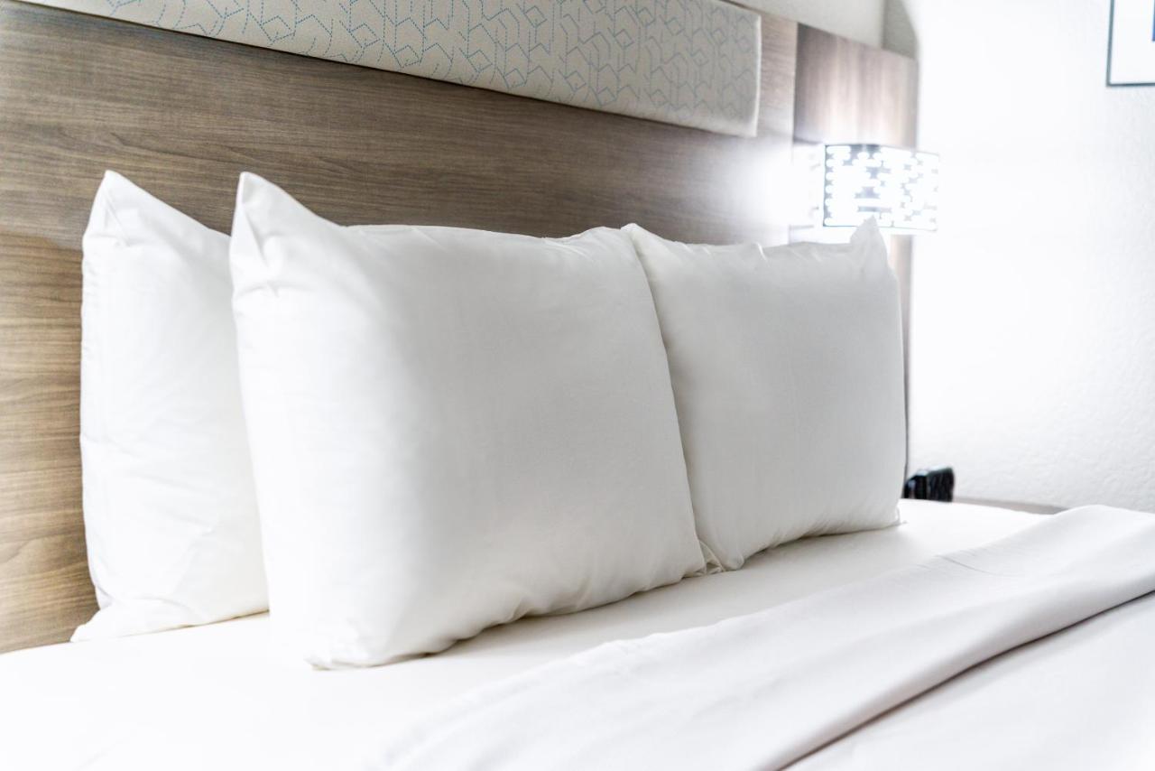 Holiday Inn Express & Suites Phoenix - Mesa West By Ihg Dış mekan fotoğraf