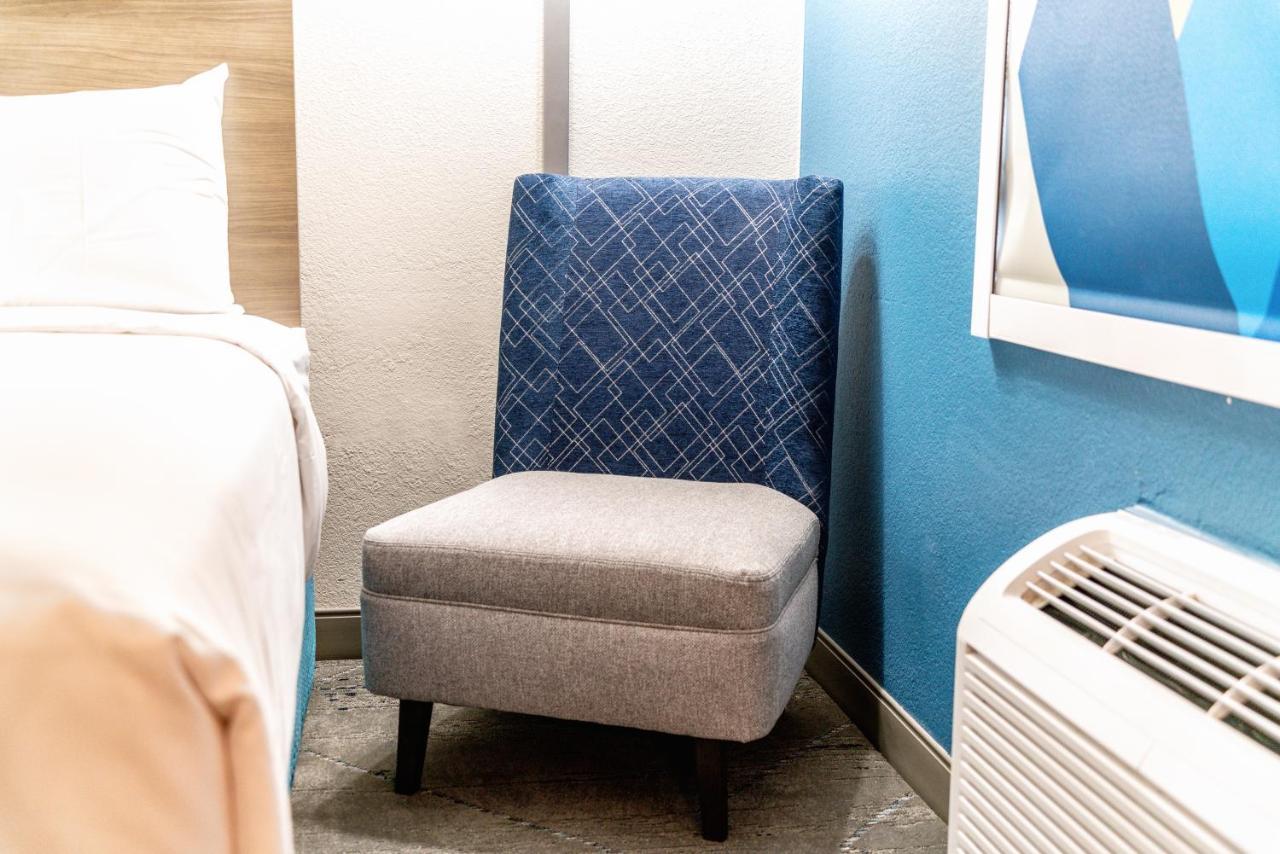 Holiday Inn Express & Suites Phoenix - Mesa West By Ihg Dış mekan fotoğraf